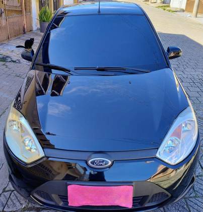 FORD FIESTA 1.0 ROCAM SE 8V FLEX 4P MANUAL FORD FIESTA 1.0 ROCAM SE 8V FLEX 4P MANUAL